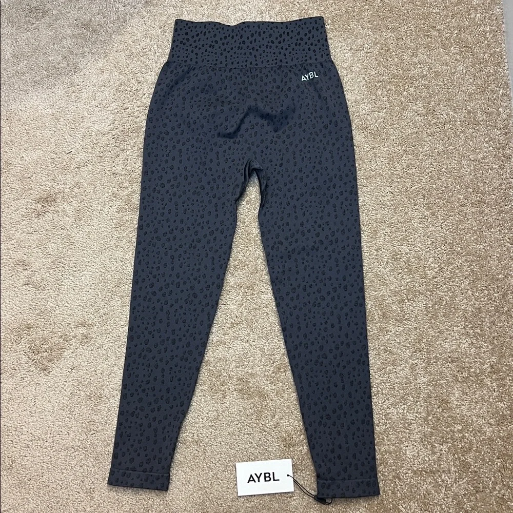 AYBL Evolve Speckle Seamless Charcoal Leopard Print Activewear Set Medium Large - Picture 8 of 11